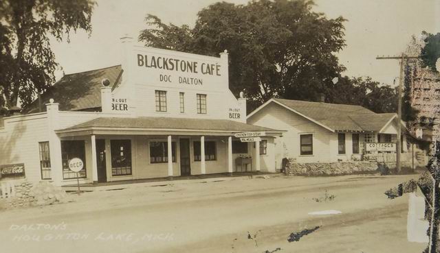 DALTONS BLACKSTONE CAFE HOUGHTON LAKE
